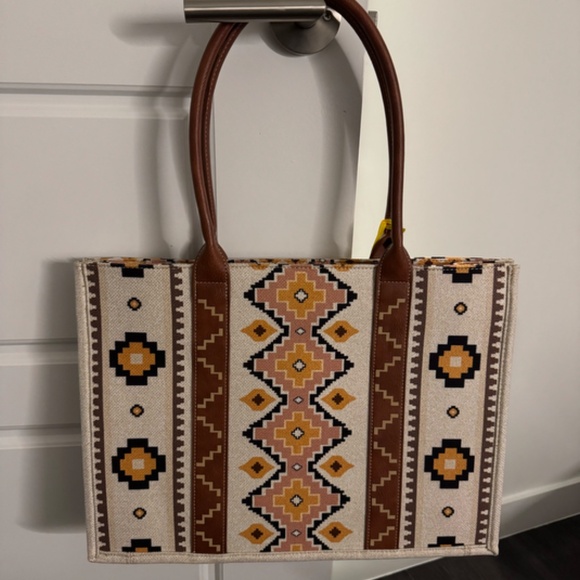 Wrangler Geometric Tote Bag – Brown & Cream, Leather Handles, Boho Crossbody - Picture 4 of 5